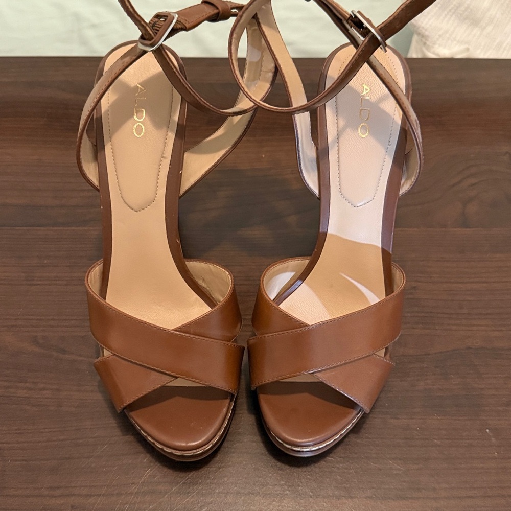 Aldo Brown Leather Platform Heels Size 7.5 - Never Worn - Picture 2 of 5